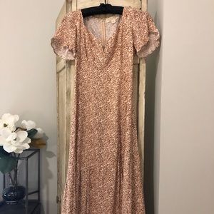 Beautiful!! Saltwater LUXE Flutter Sleeve Midi Dress